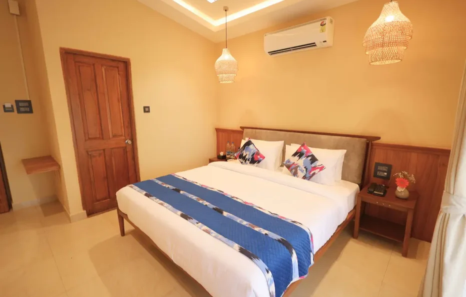 Villa Room with Balcony with Breakfast + Lunch/Dinner