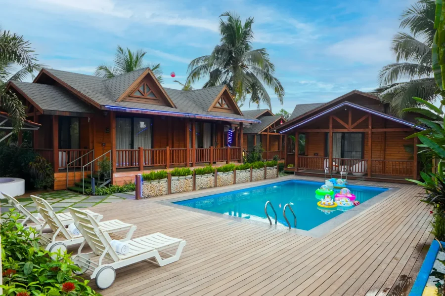 Foxoso Aaristo Baga Beach Resort_Baga