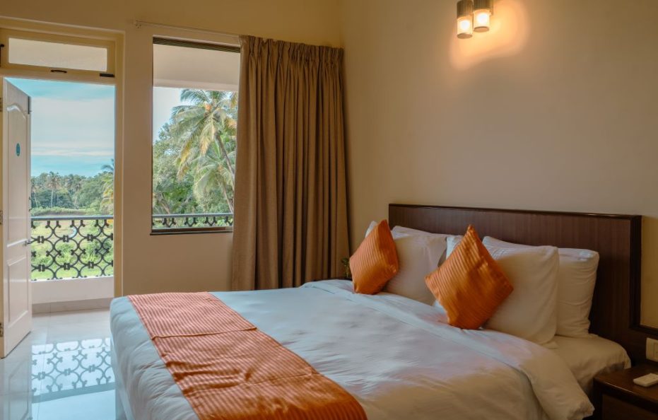 1-BHK APARTMENT 800mts away from Resort Complex