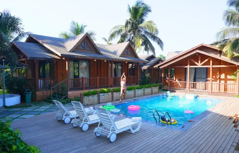 Foxoso Aaristo Baga Beach Resort_Baga